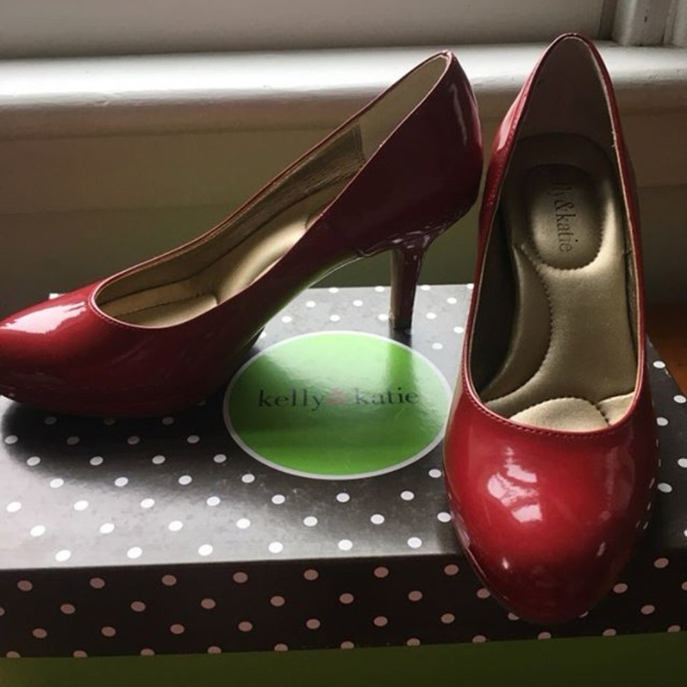 Kelly and Katie Red Pumps (Size 6)